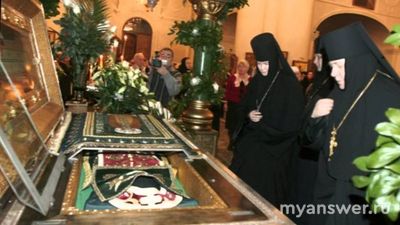 Какой иконе Богоматери поклоняются в Дивеево?