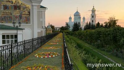 Какой иконе Богоматери поклоняются в Дивеево?