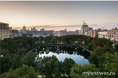 Какой пруд Москвы можно увидеть в сериале "Мастер и Маргарита" 2005 года?