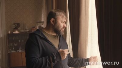 Муж выгоняет жену из квартиры из-за беременной любовницы, какой фильм?