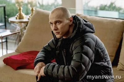 Фильм "Анора" (США 2024), какую роль сыграл актер Юра Борисов?