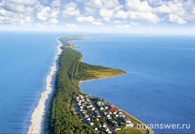 Каким словом можно объединить все четыре картинки (см, 11 букв, мн число)?