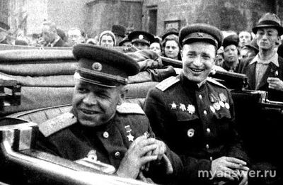 Какой командарм участвовал в танковой атаке на легковой машине? Почему так?