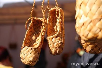 Какая часть растения используется при изготовлении лаптей?