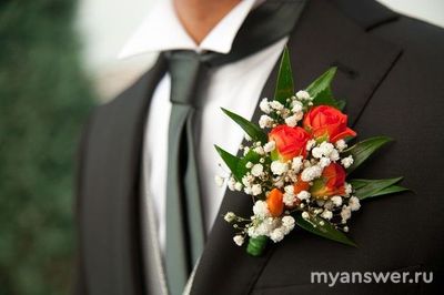 Бутоньерки мужчин увеличиваются в размере, как вы относитесь к этому?