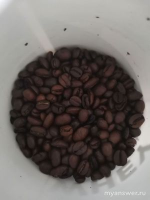 Почему когда варишь дома кофе, нет такого запаха как в кофейнях?