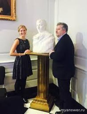 Каким образом бюст "Наполеон..." работы О.Родена попал в г. Мэдисон (США)?