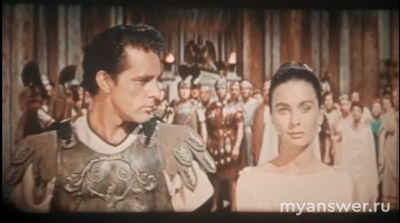 Сериал Ход королевы. Что за фильм смотрят, пока Элизабет ворует таблетки?