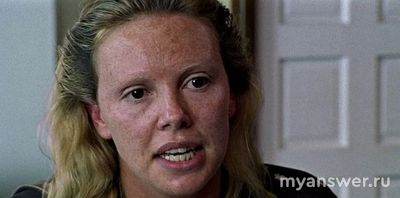 Как Шарлиз Террон сделали кривые зубы?