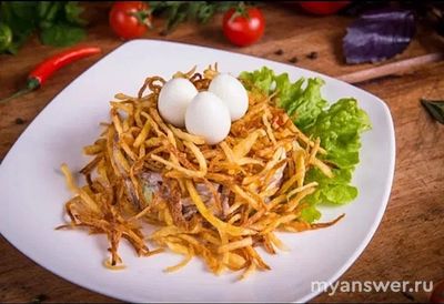 Что за салат изображён на снимке (см.)?