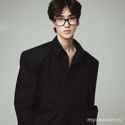 "Пацанки. Остров", кто дворецкий, как зовут, что о нем известно, соцсети?