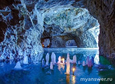 Что добывали в Рускеальских пещерах для строительства Исаакиевского собора?