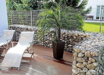 Почему заборы стали необходимым атребутом нашей жизни, нужны ли они?