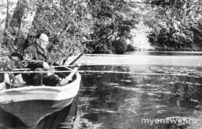 Константин Паустовский какие интересные вопросы-ответы задать по биографии?