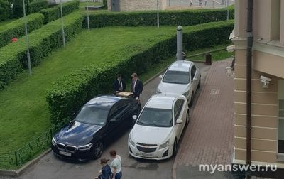 В чём смысл анекдота про Петьку и армян? С чего смеяться?