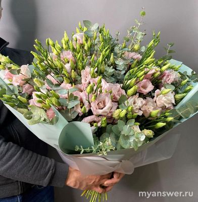 Атрибут романтического свидания, 5 букв (кроссворд от Едадил)?