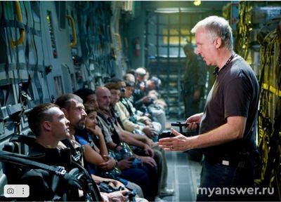 На сьемках какого фильма Джеймс Кэмерон носил пистолет с гвоздями?