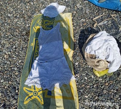 На чём вы лежите, когда загораете?