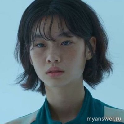 Сериал Игра в кальмара, солдат снайпер 011 это сестра Се Бёк из 1 сезона?
