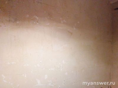 Можно ли клеить обои на голую стену без грунтовки?