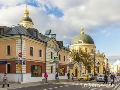 Какие достопримечательности есть на улице Большая Ордынка в Москве?