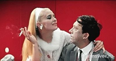 Как продолжить стих , афоризм: "Женщина как конфетка..."?