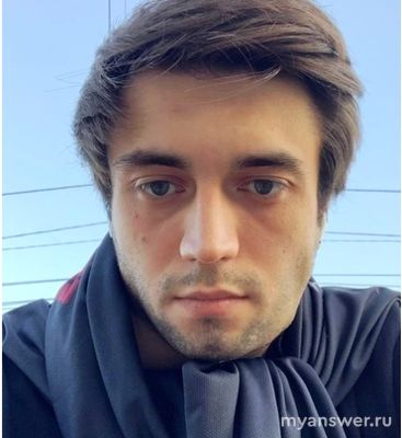 В каком возрасте умер стример Максим Спокойнич (Spokoynich)?