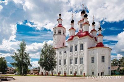 Почему колокольня отдельно от храма, а иногда соединена зданием?