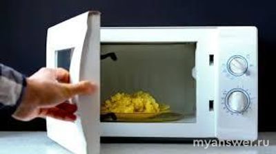 При каком градусе нагрева в микроволновке лопается тарелка с пищей?